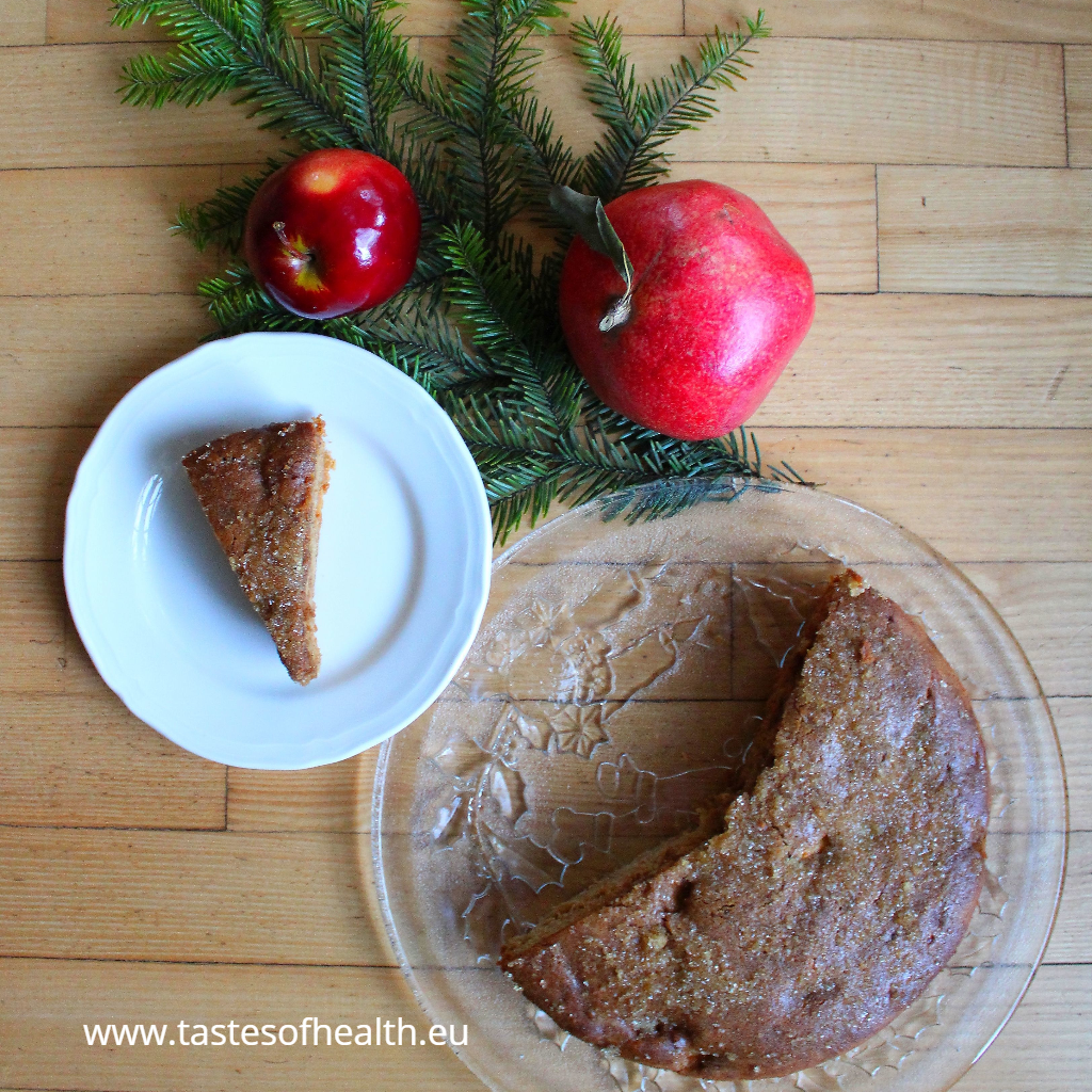 Gingerbread Cake Recipe
This cake has apples and a nice crunchy icing on top. And despite the fragrant spices, it tastes yummy even in summer.
Recipe by Tastes of Health