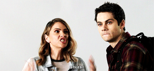dylanobrien: Stiles interrupting Malia’s year book photo session several times.