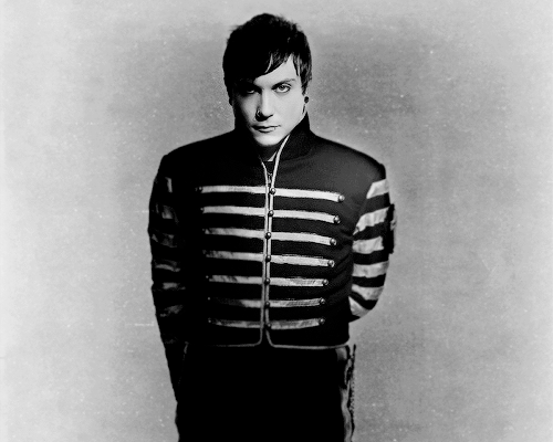 ierotating-deactivated20151115: welcome to the black parade