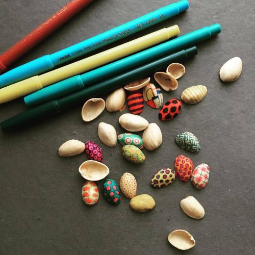 Color markers on pistachio shells #getcrackin #recycledart #pistachios