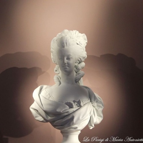 Necessaire de voyage de la Reine Marie Antoinette at the Louvre.1787-88 this necessaire was actually