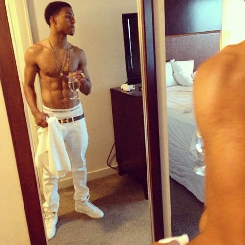 celebrixxxtiez:  Diggy Simmons  See more naked Celebrities at celebrixxxtiezz.xyz   