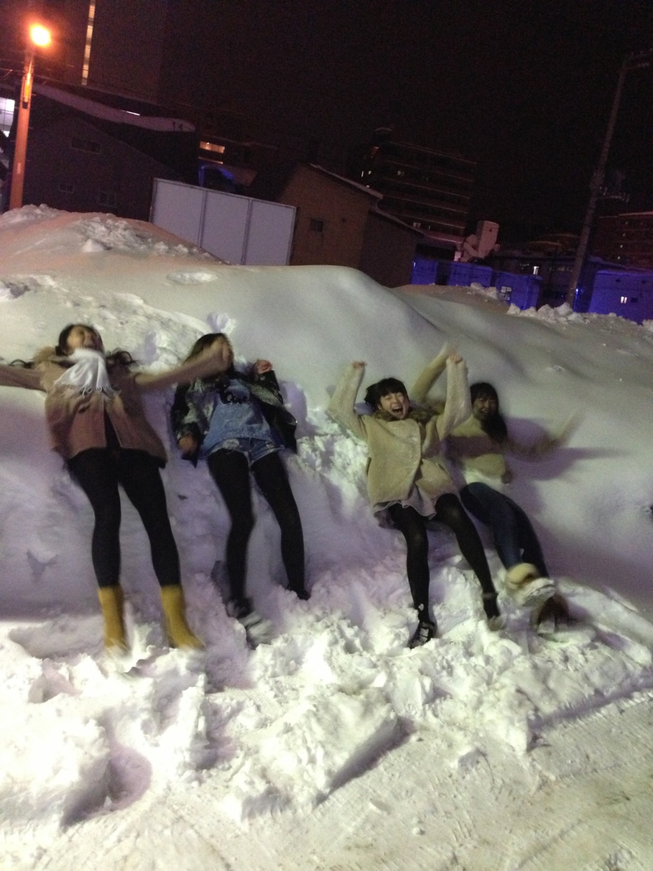 team4-ever:  島崎遥香 - Google+ 北海道たのしすぎる〜♡