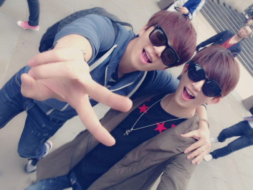 thisisjustforfunval:Kiseop in London (featuring Jun, Soohyun & Kevin)