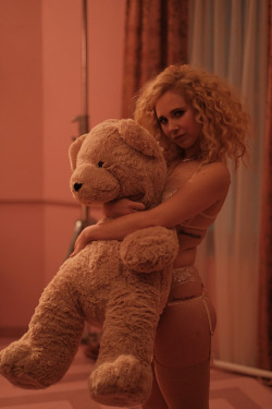 coquettefashion:   Juno Temple For Agent