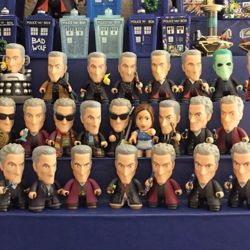 I call this A Bazillion Twelves And Their Space Girlfriend. You’re welcome. #FronksFigures #Do
