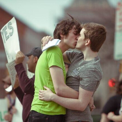 loves-wins:  KEEP CALM AND LOVE WINS &lt;3