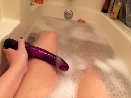 getmewet-xo:  Much needed relaxation  You need some company in that tub! On my way!