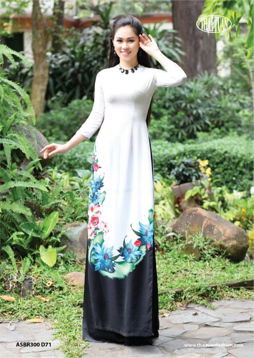 Ao dai by Thai Tuan