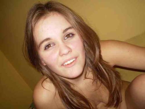 creampiesandincest:  bigbrotherwish:  She was just a little drunk, it’s not like she thought I was her boyfriend or anything.  She couldn’t mistake her loving older brother for such a weak guy.  Never