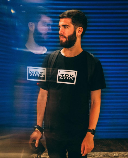 sidemenhaveavillage: I stan an instagram model with his own clothing line