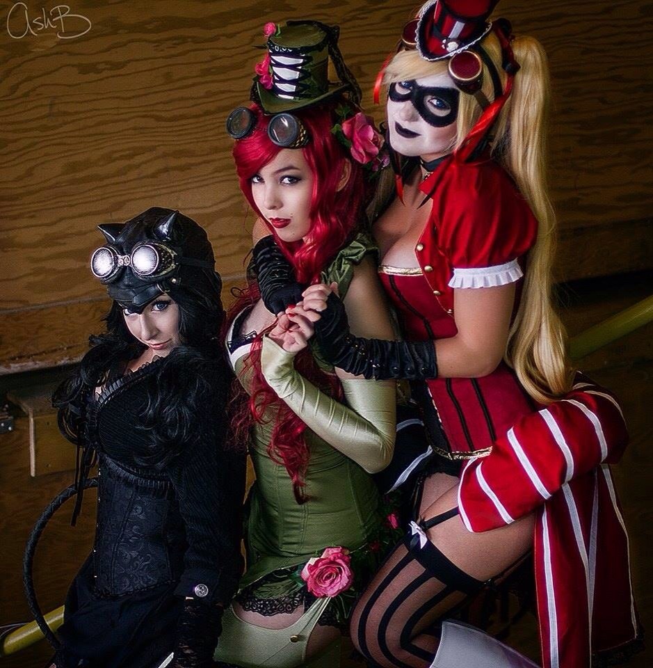 xxgeekpr0nxx:  Jessica Nigri as Steampunk Harley? Yes, please! Monika Lee as Steampunk