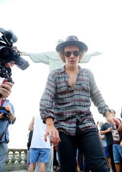 harrystylesdaily:  One Direction visit the ‘Cristo Redentor’ in Rio de Janeiro, Brazil - 5/07 