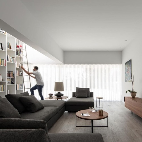 Agrela House – A House for Books by Spaceworkers