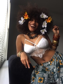 kieraplease:  I’m having a good day 🌼