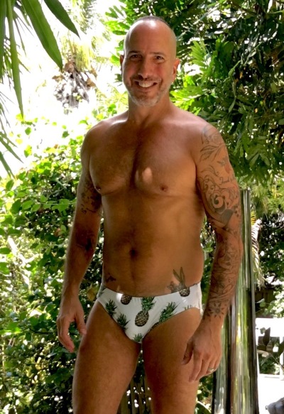 flemeth1964:salt-and-pepper-dads:@munkyby *wipes drool off screen*
