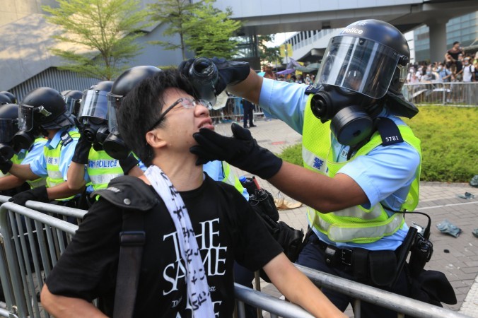 zkarl:
“ […]And on Sept. 29, in front of Hong Kong government headquarters, a remarkable scene took place. A young protester standing near a riot policeman was attacked, apparently unprovoked, with a bolt of pepper spray across the face and in the...