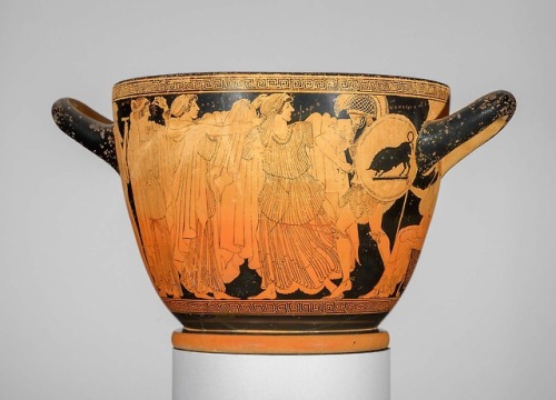 didoofcarthage:Red-figure skyphos (drinking cup) with the departure and recovery of Helen, made by M