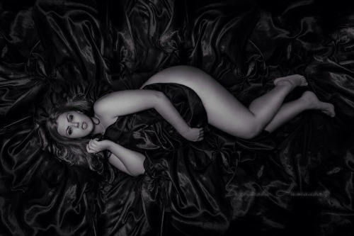 hourglassandclass:  Stunning black and white photo of Katalina Gorskikh. Amazing! 