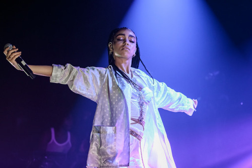 sirenssongs:  FKA Twigs 