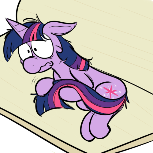twily-daily:  This episode made me jealous that I didn’t have a long soft tail  xD Oh Twi, you poor neurotic mess~ :3