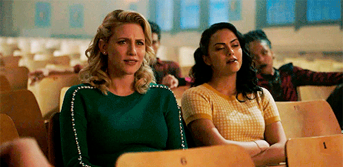 inthemoodforchaos:#Betty is so done with Evelyn’s bullshit