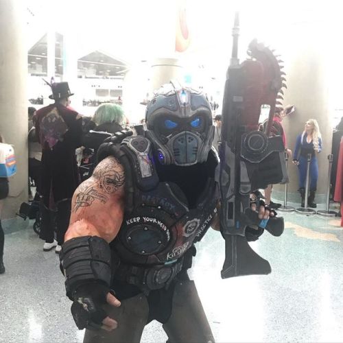 Gears of War cosplay at L.A. Comic Con 2019. #comicconla #comicconla2019 #lacc2019 #lacomiccon #laco