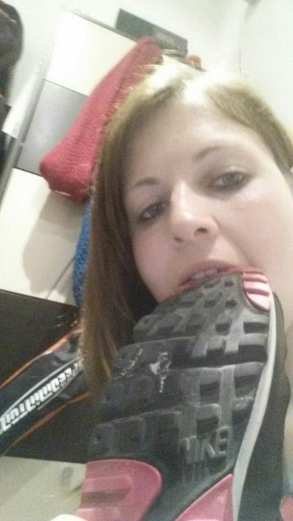 dambeldor20: apofes89: My girlfriend loves her Nike Air Max Nice