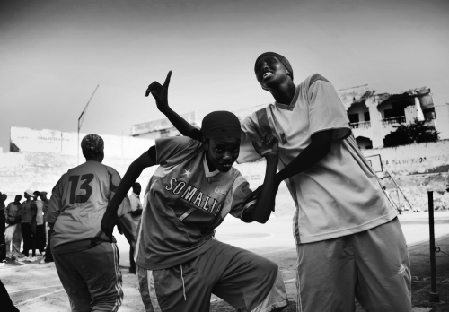 thesoulfunkybrother:-Somalia women’s national basketball team.by. Jan grarupThe Somali basketb