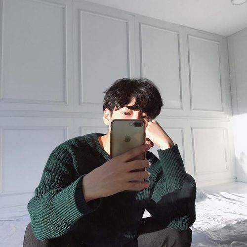 Instagram: .@92_hyungseok