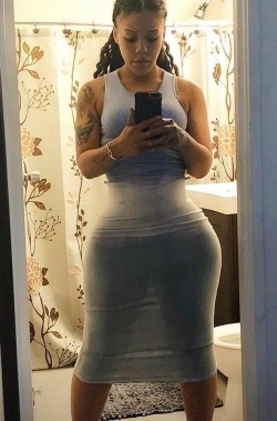 kingjazziedad:  DeliciouslySexy. CurvyLicious.