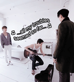  When Jonghyun cracks a note 
