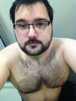 dahkon:  Freshly showered… Gotta love that feeling 