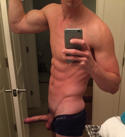 Porn photo guyswithiphones-nude:  Guys with iPhones