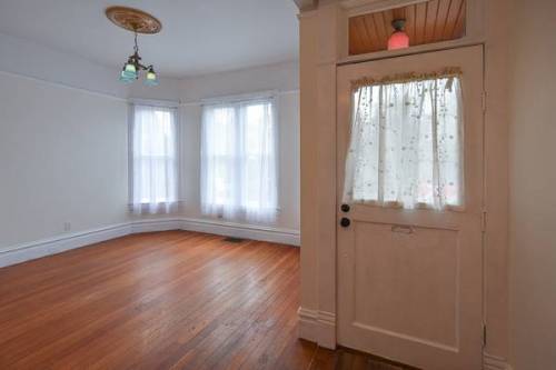 househunting:  񘓟 per month / 2br/ 719 sq ft Twin Victorian with Art StudioPortland, OR