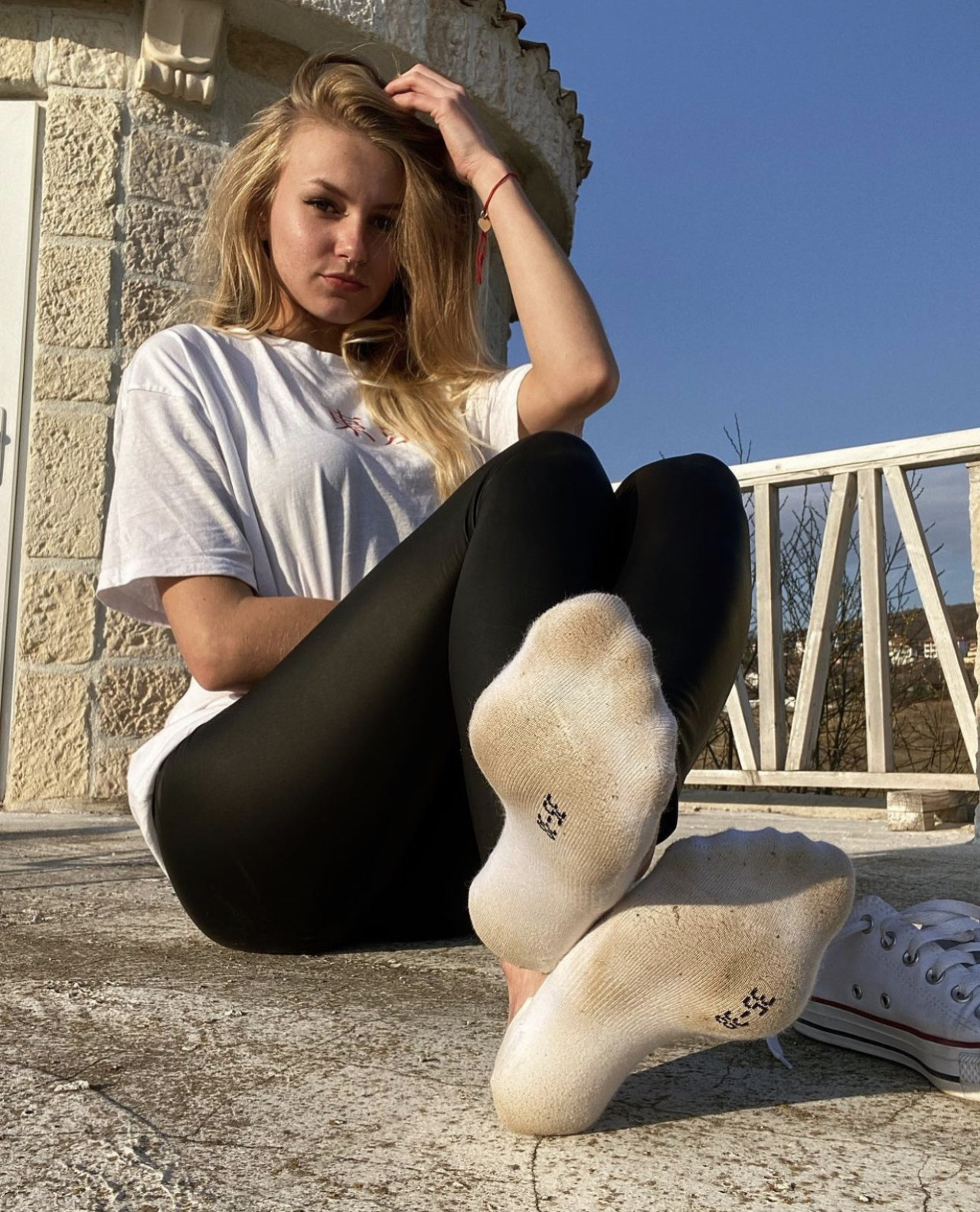 ilovestinkyfeet: ❤️👣😍