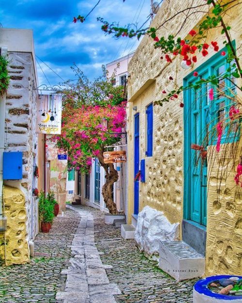 gemsofgreece:Syros, Greece by Kostas Bouk.