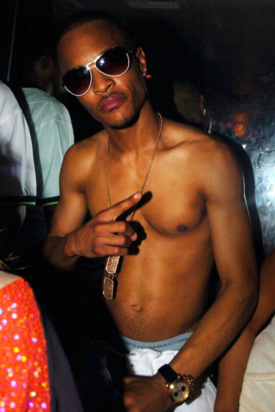 nakedmalecelebs1:Bow Wow frontal 3rd is T.I. tho 