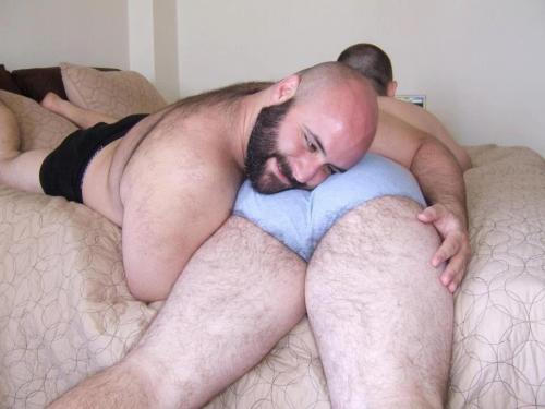 paintchipsforpyromancers:  I believe i give off the same look as I lay on my man’s buttocks.