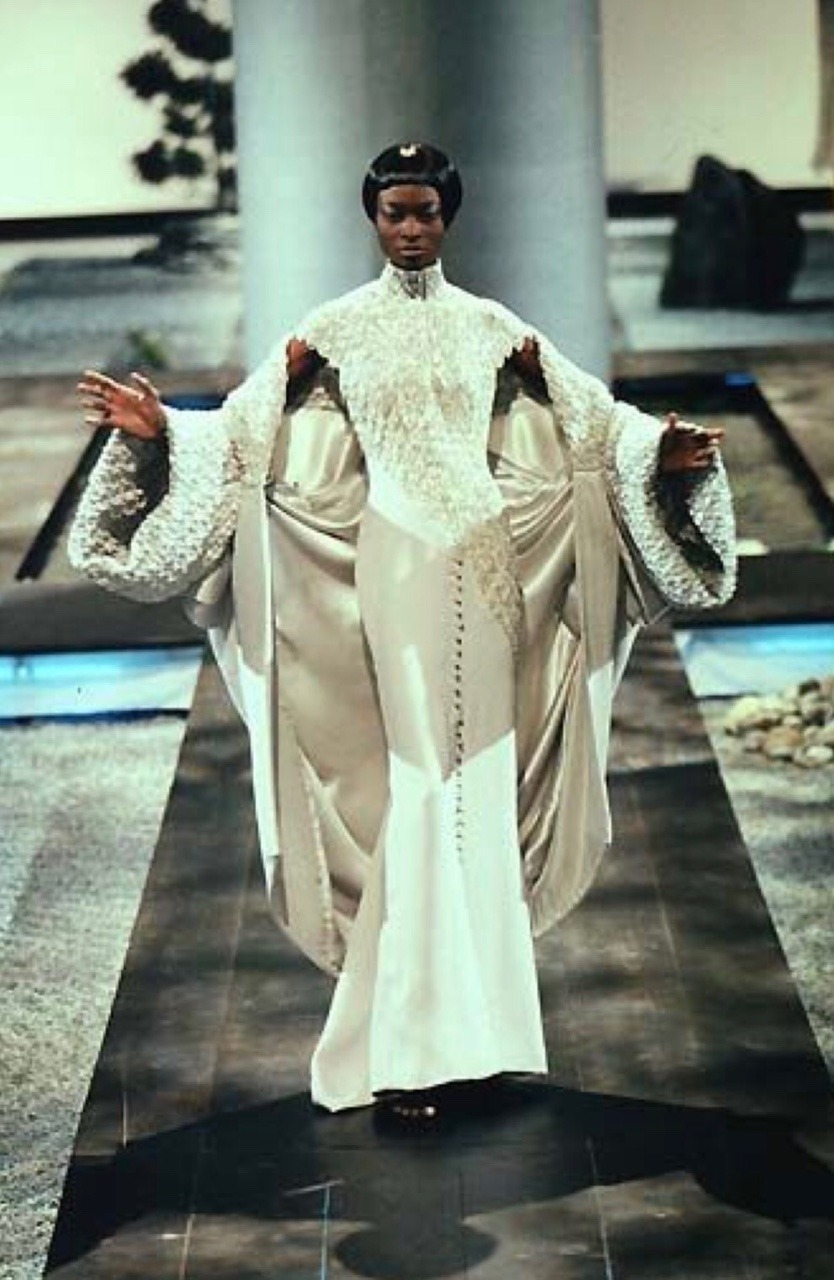 vietz: debra shaw @ givenchy ss98