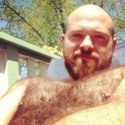 djcubster:Laying out soaking up some sunlight…anybody