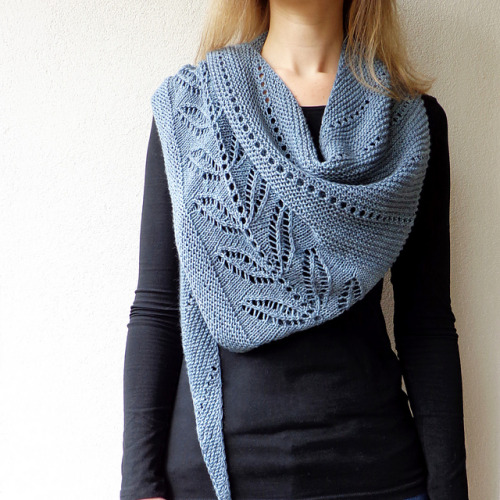 lazy-vegetarian:
“ Silverleaf by Lisa Hannes on Ravelry
”