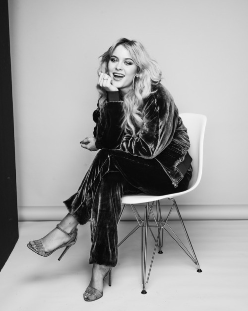 buzzfeedceleb: Zara Larsson on what she hopes for in 2017: “For me personally, that my album w