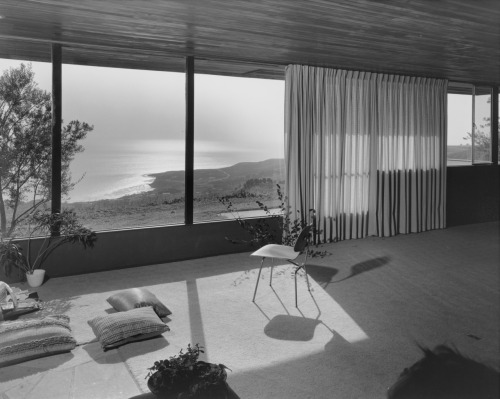 jonasgrossmann:julius shulman… richard neutra, coe house, rolling hills ca, 1951 @ primo