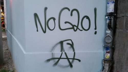 Some anti-G20 graffiti seen around Berlin.Also check out: An Anarchist Guide to the July 2017 G20 Su