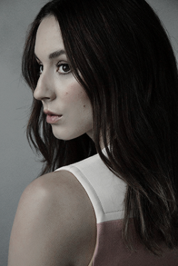 Troian Bellisario Tumblr_osy6p9Oeos1qj6bp2o3_250