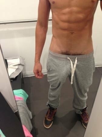 hotnaked8:  Freeballing 