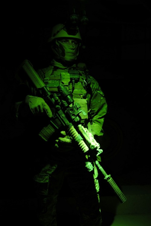 house-of-gnar:  Australian Defense Force SOTG (Special Operations Task Group) operators. photos by Cpl. Chris Moore 