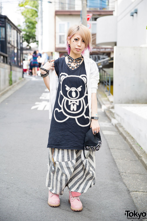 Visual kei fan Luv on the street in Harajuku wearing an oversized Hysteric Glamour top with Chrome H