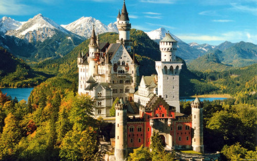 game-of-style:  Casterly Rock - Neuschwanstein, Germany